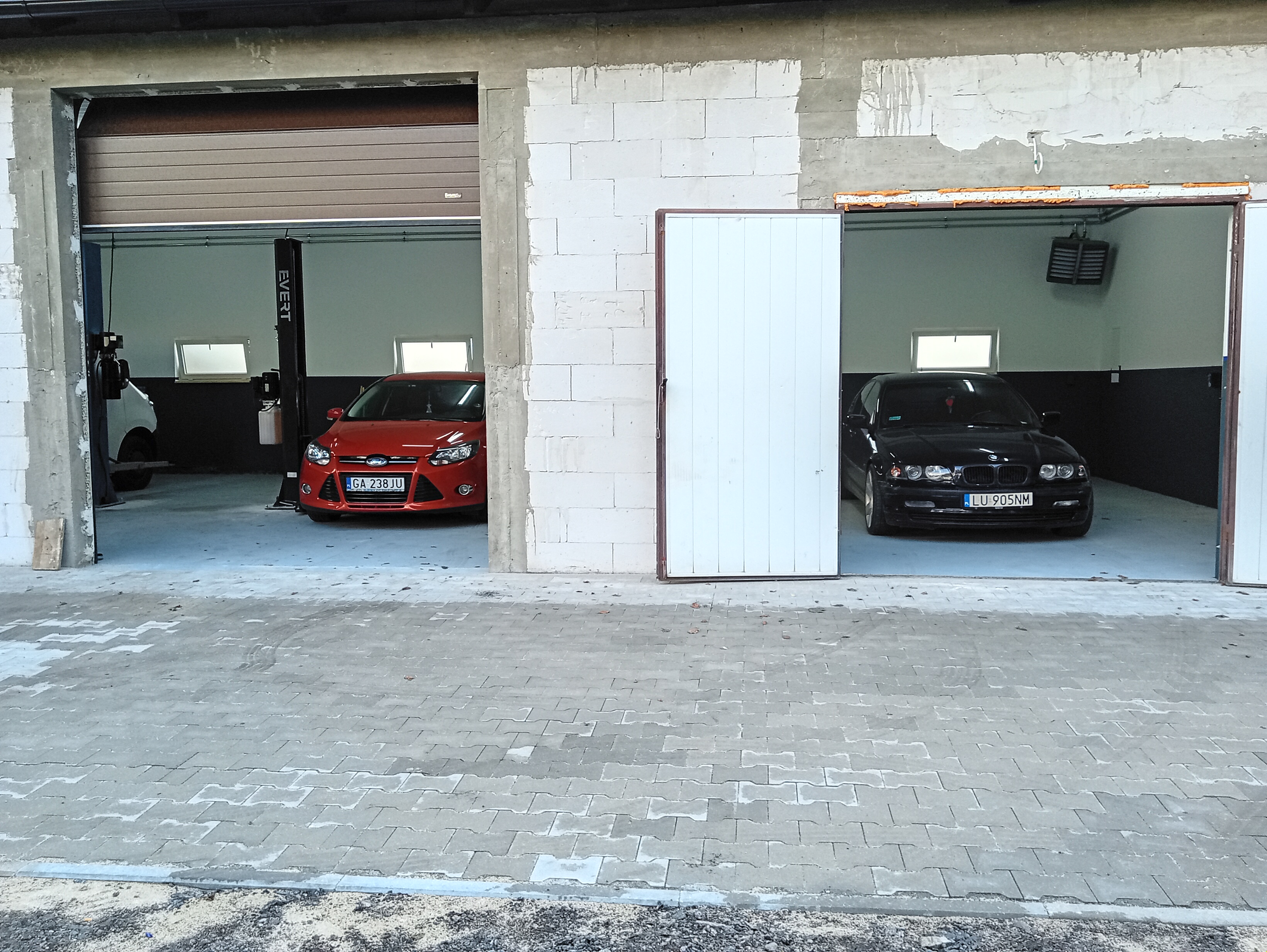 Naprawa samochodu w warsztacie